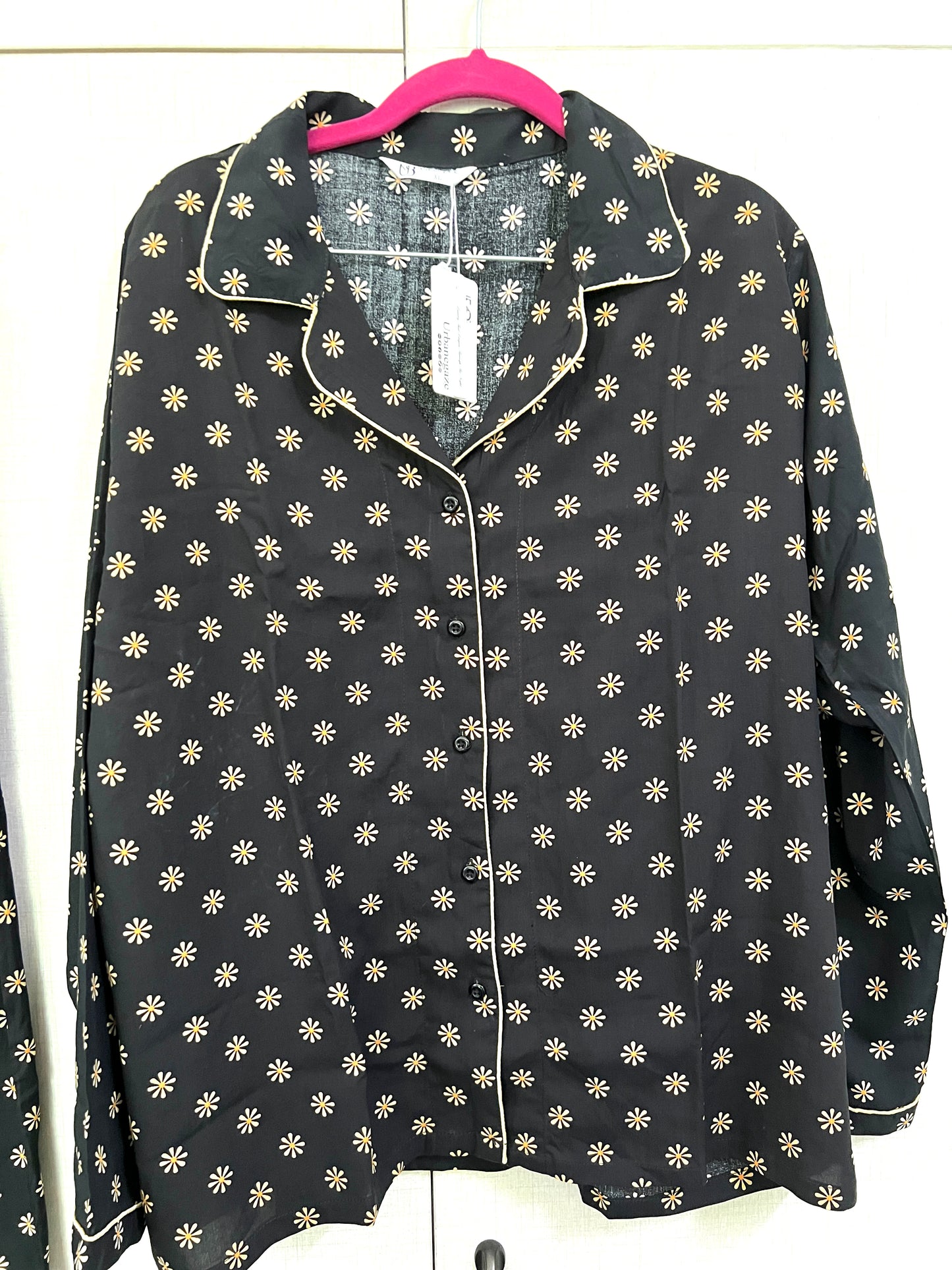 Women's 2-Piece Linen Night Suit – Black Daisy Print | Classic & Cozy