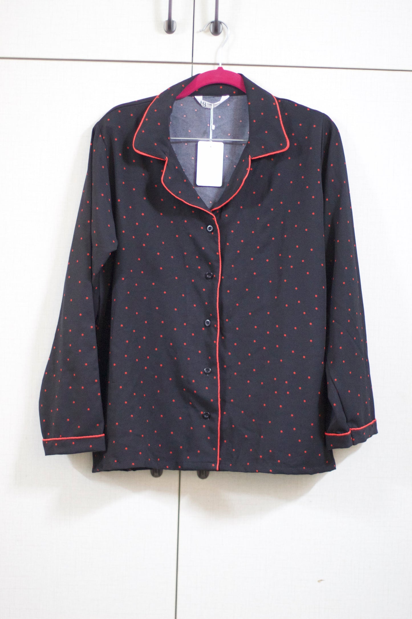 Elegant Black Pajama Set with Red Hearts & Piping – Soft & Stylish Sleepwear